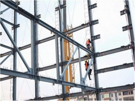 钢桁架安装质量控制的核心要素